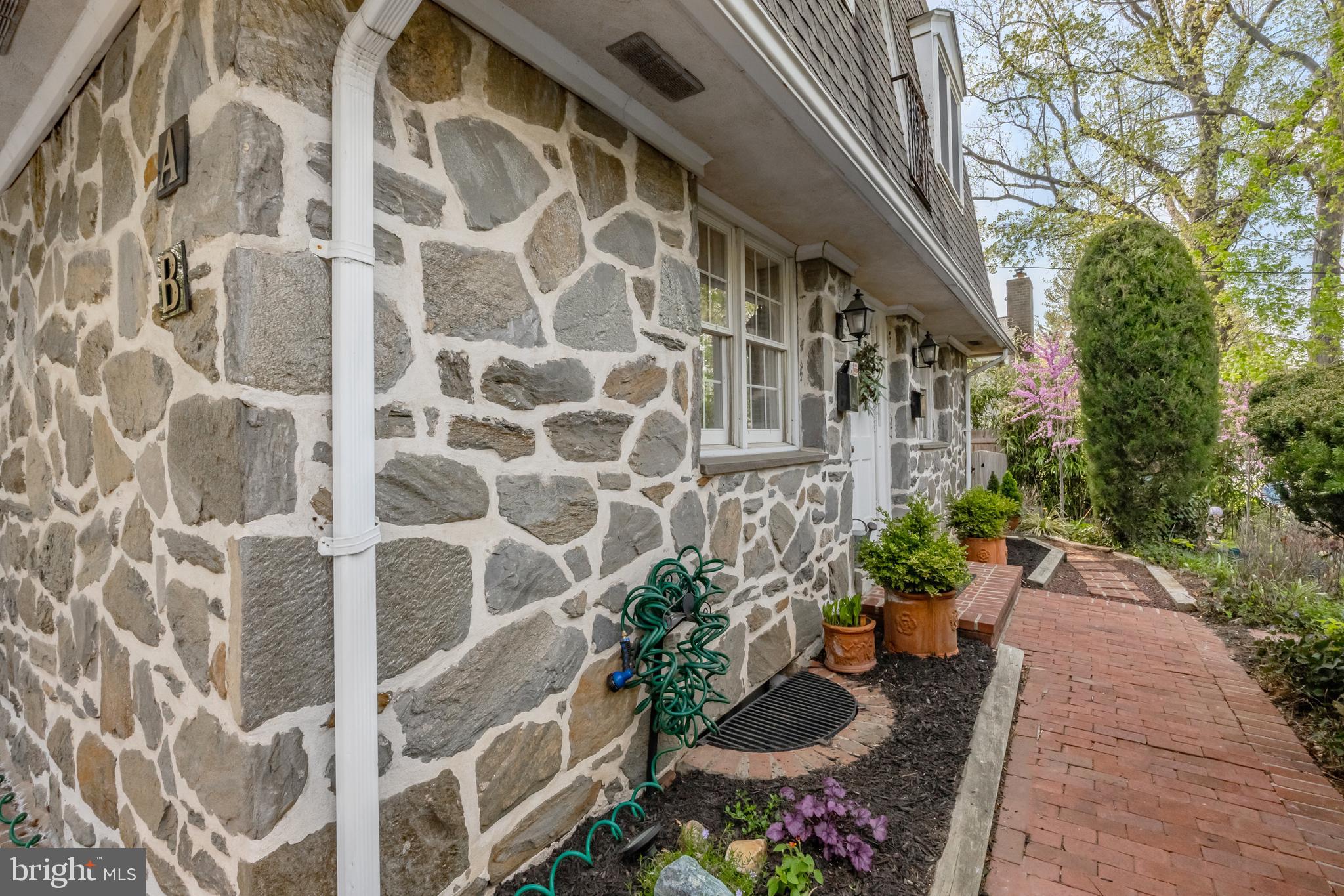 104 W Montgomery Ave #B