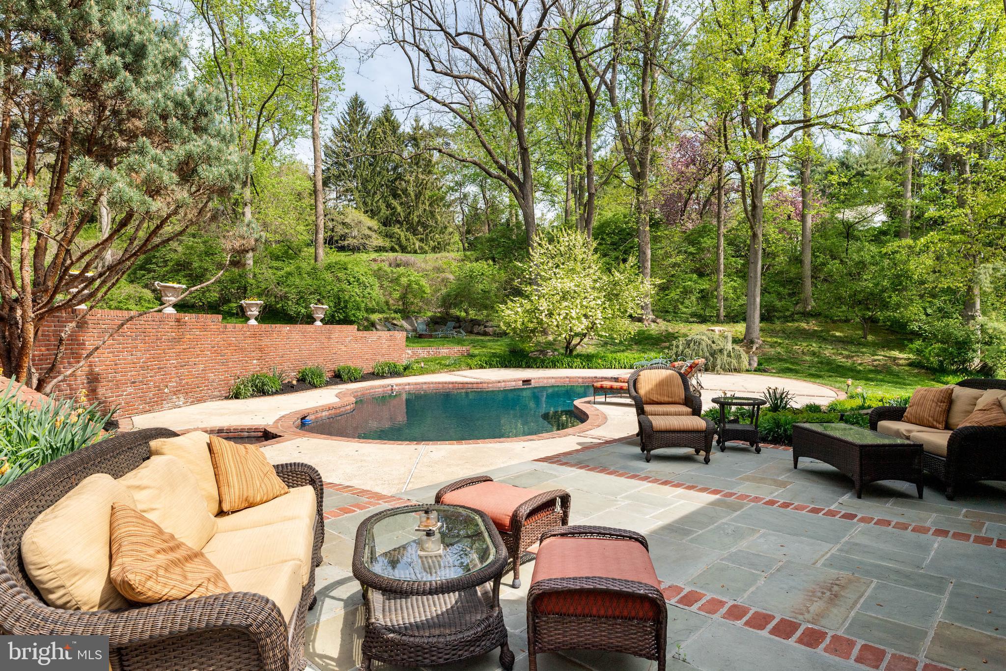 1100 Green Valley Rd