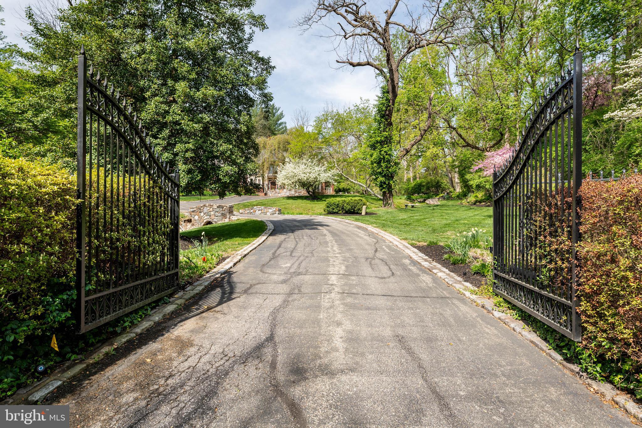 1100 Green Valley Rd