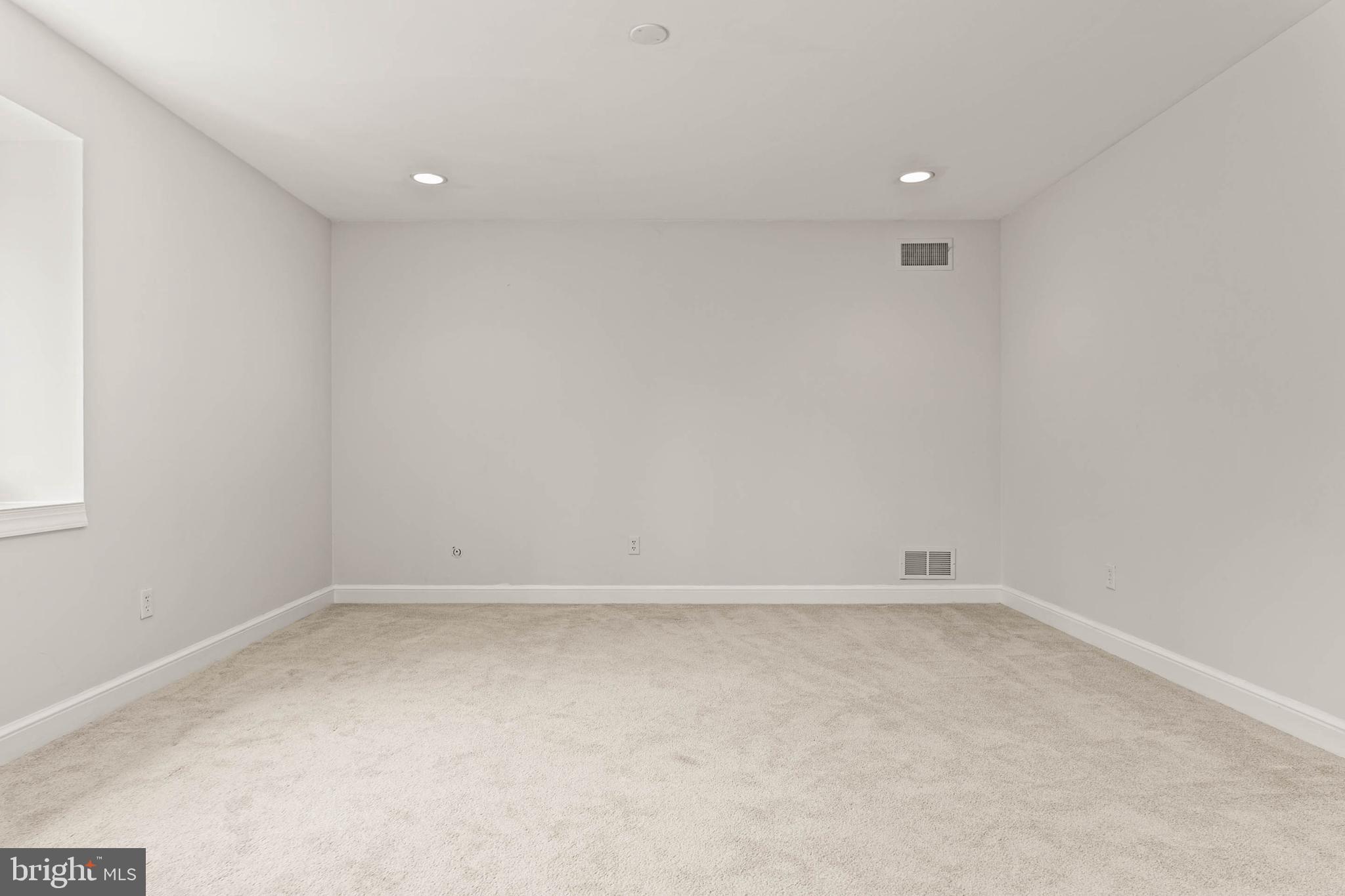 1100 Green Valley Rd