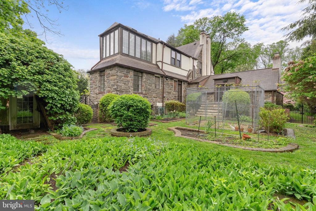 8300 Cedar Rd