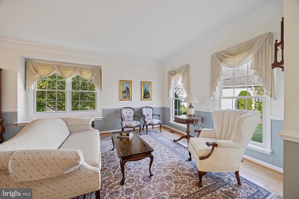 1124 Ellen Ct