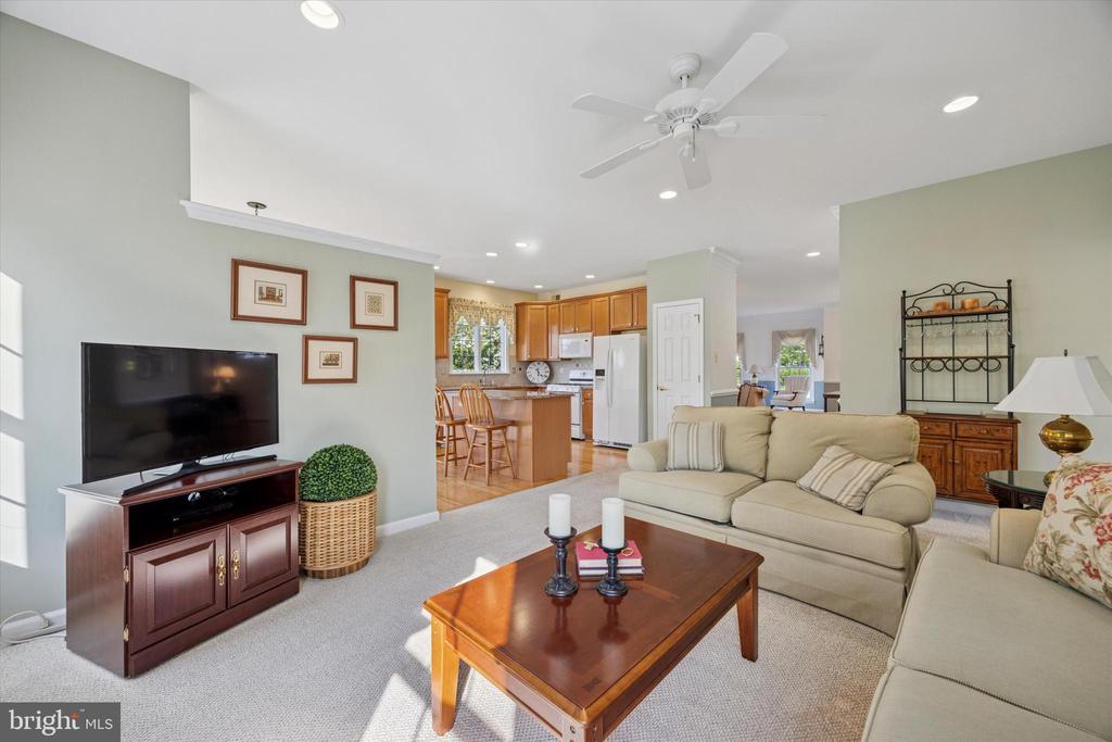 1124 Ellen Ct