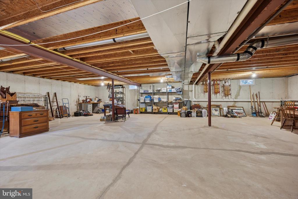1124 Ellen Ct