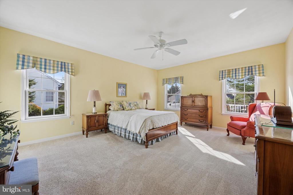 1124 Ellen Ct