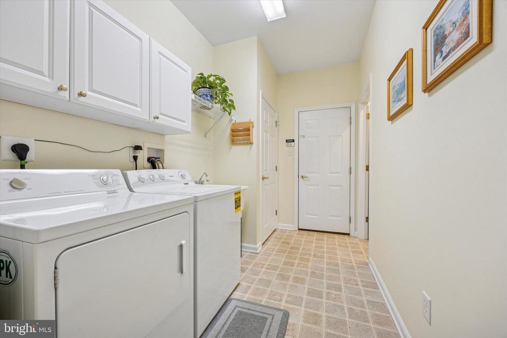 1124 Ellen Ct