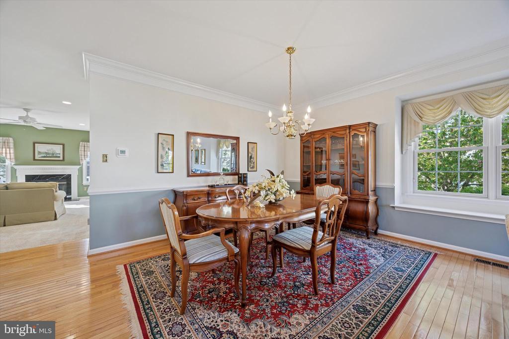 1124 Ellen Ct
