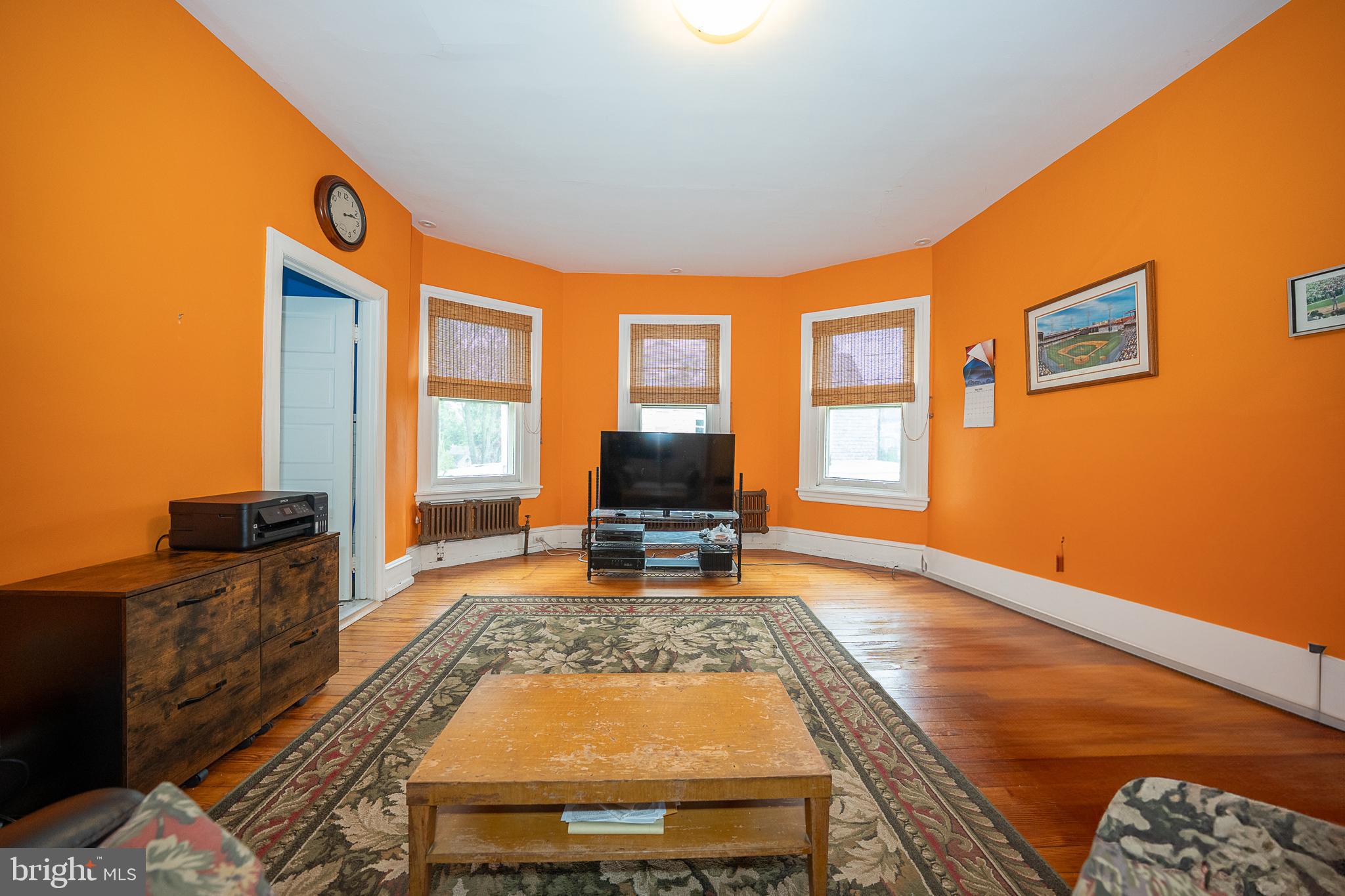 1117 Stratford Ave