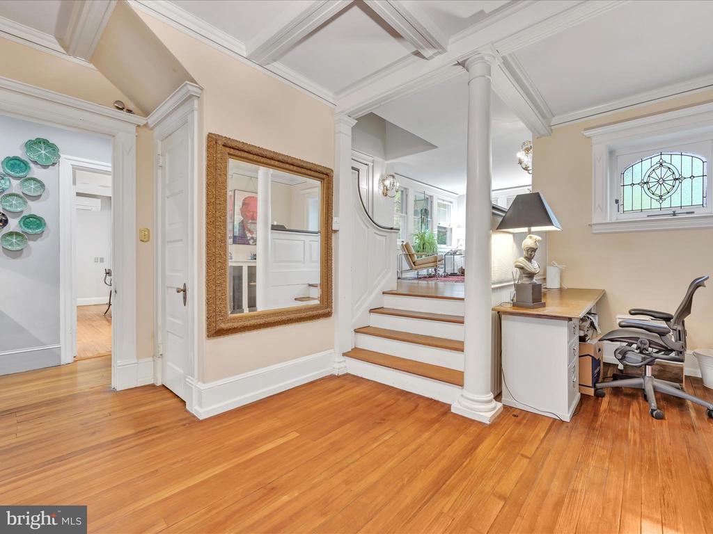 1134 Montgomery Ave