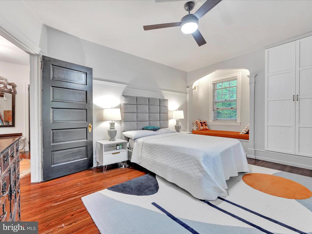 1134 Montgomery Ave