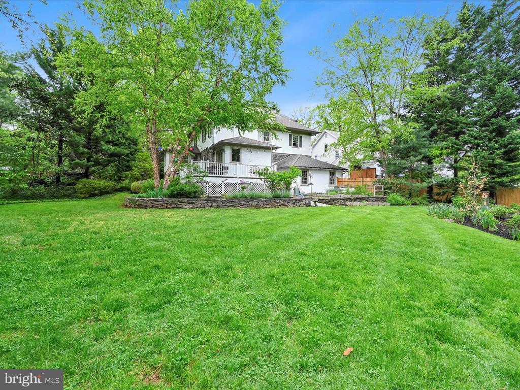 1134 Montgomery Ave