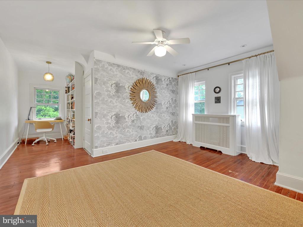 1134 Montgomery Ave