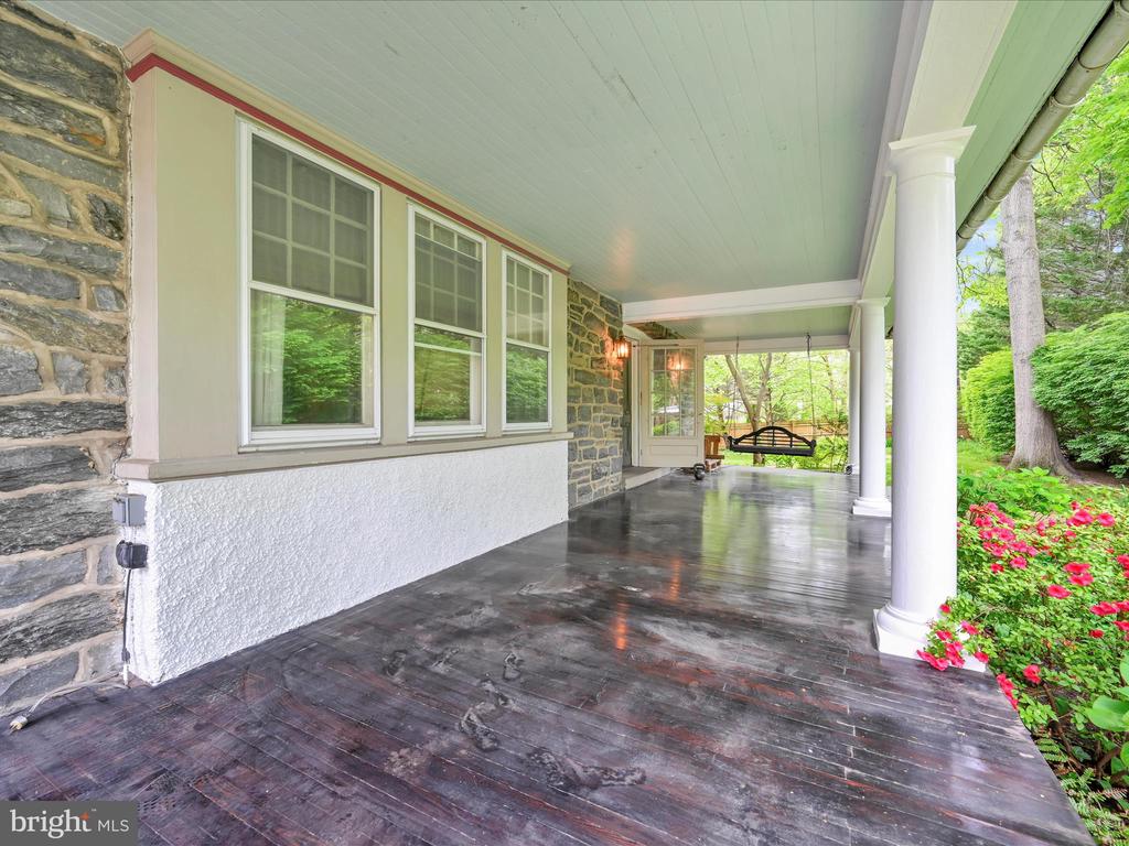 1134 Montgomery Ave