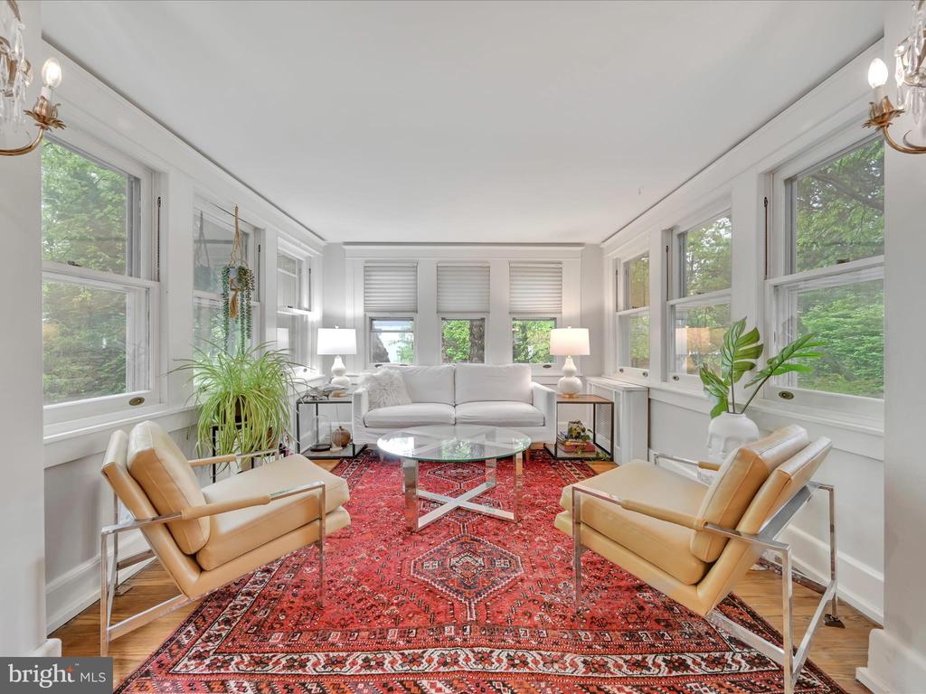 1134 Montgomery Ave