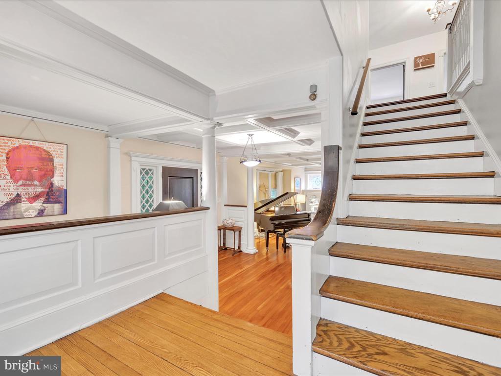 1134 Montgomery Ave