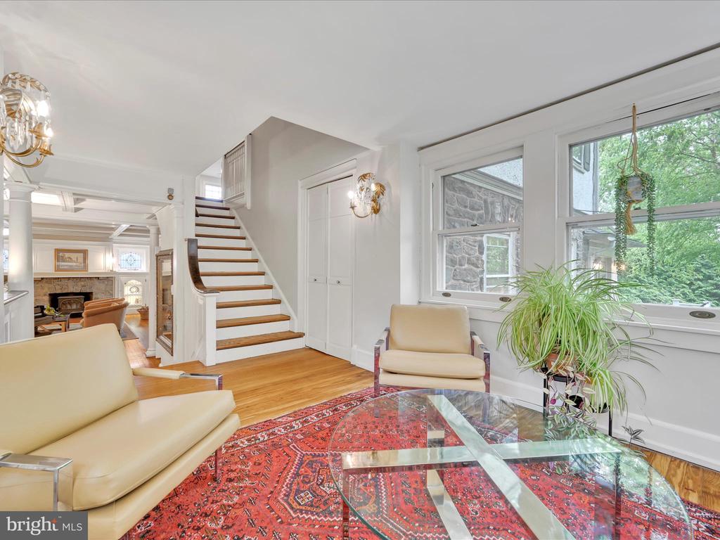1134 Montgomery Ave