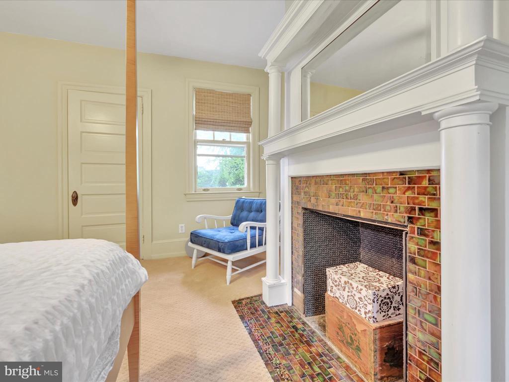 1134 Montgomery Ave