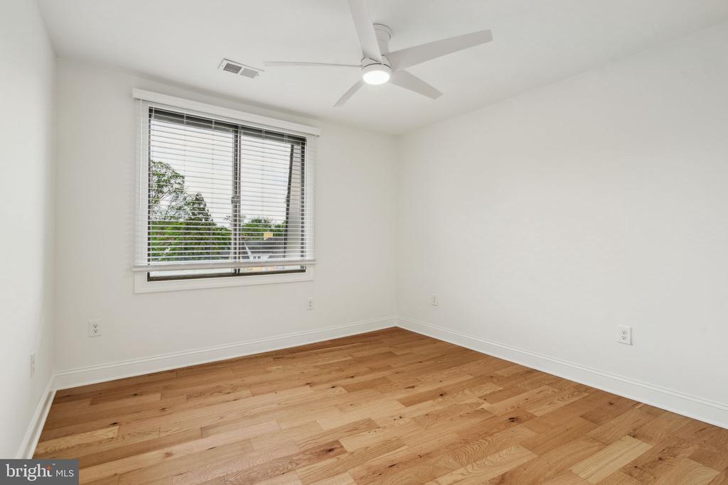 100 Llanalew Rd #12