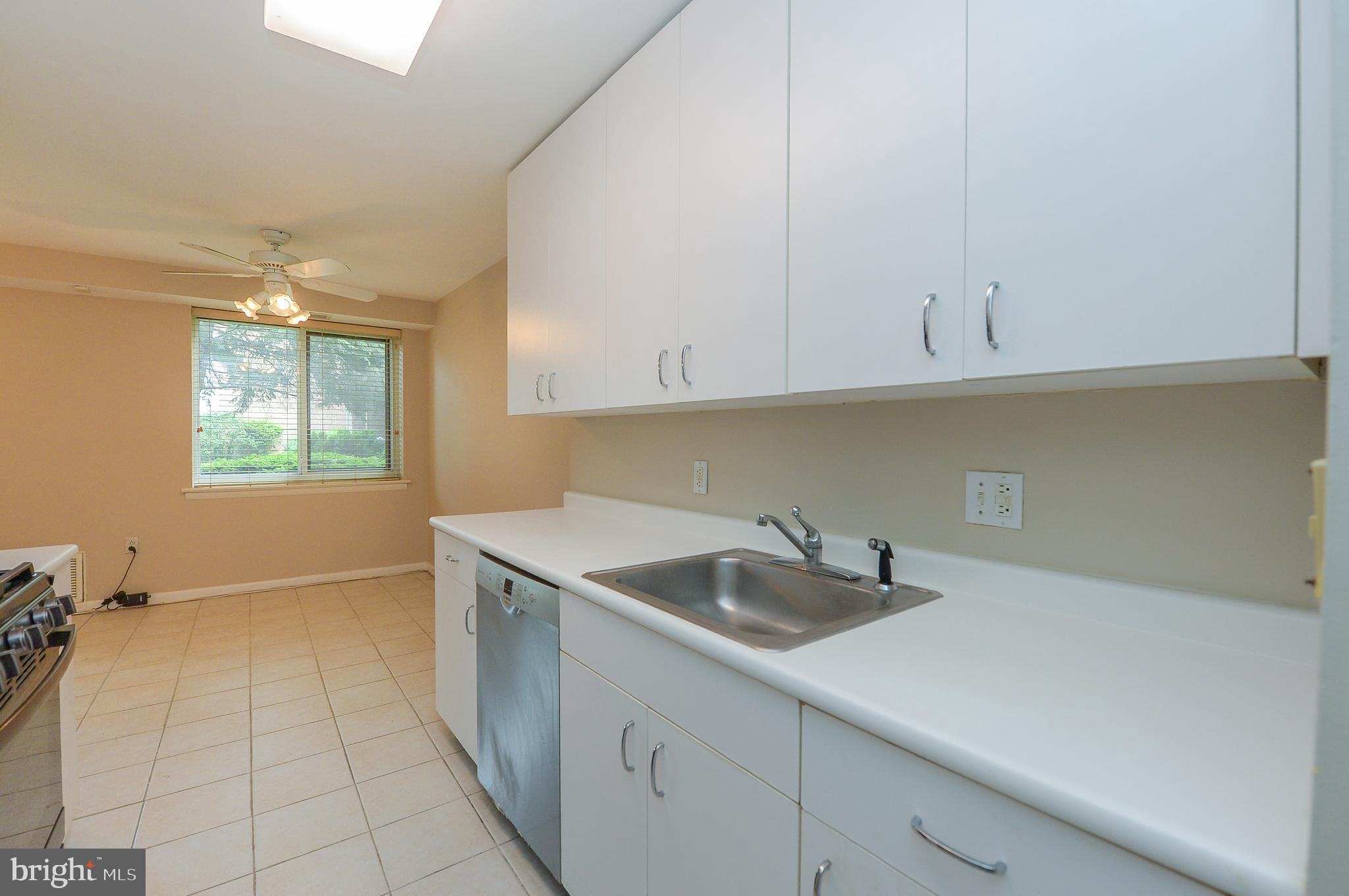 1650 Oakwood Drive #E108