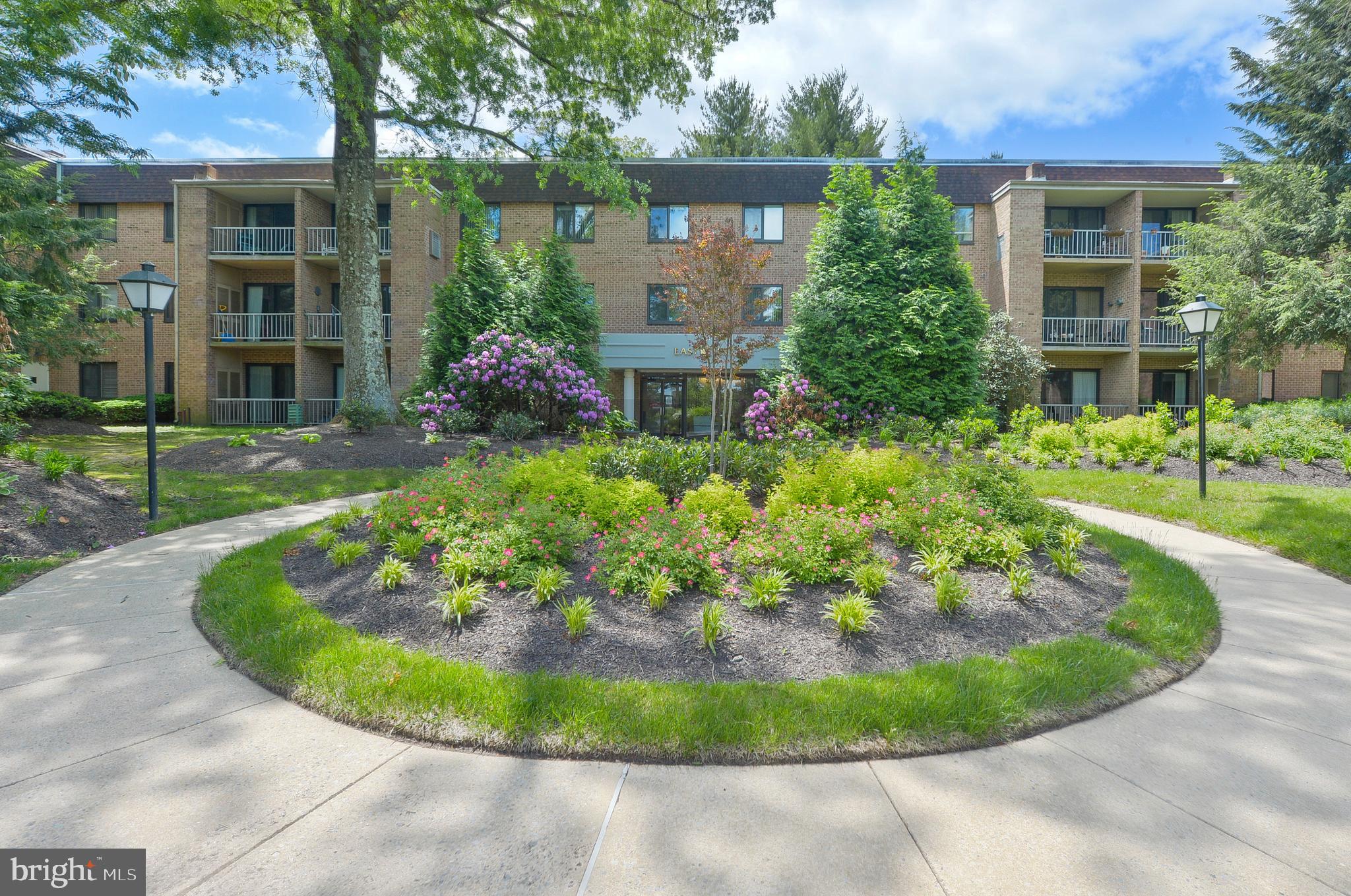 1650 Oakwood Drive #E108