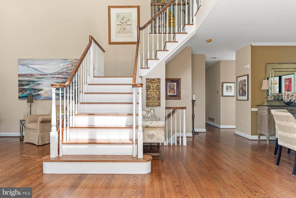 1123 Riverview Ln