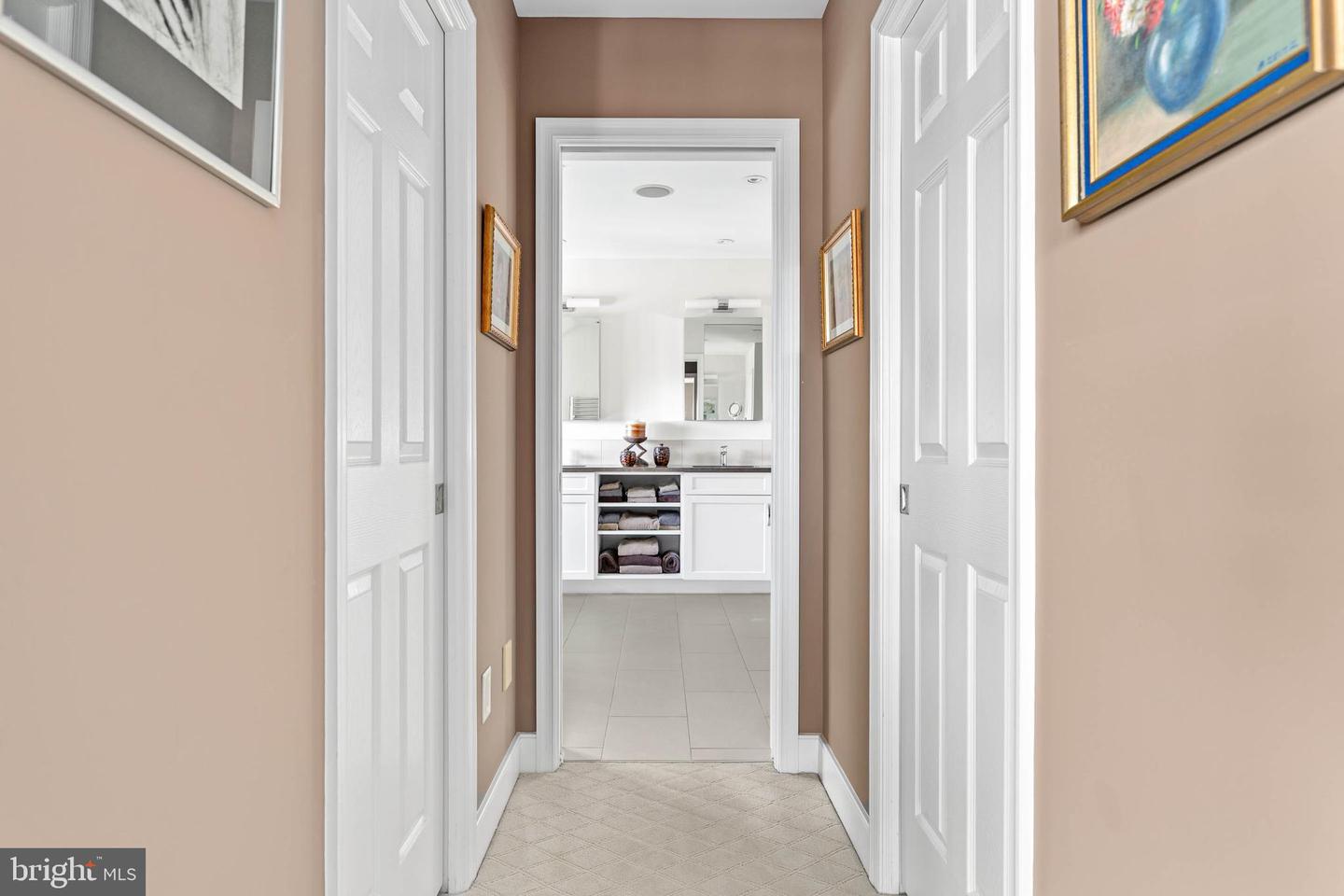 1123 Riverview Ln