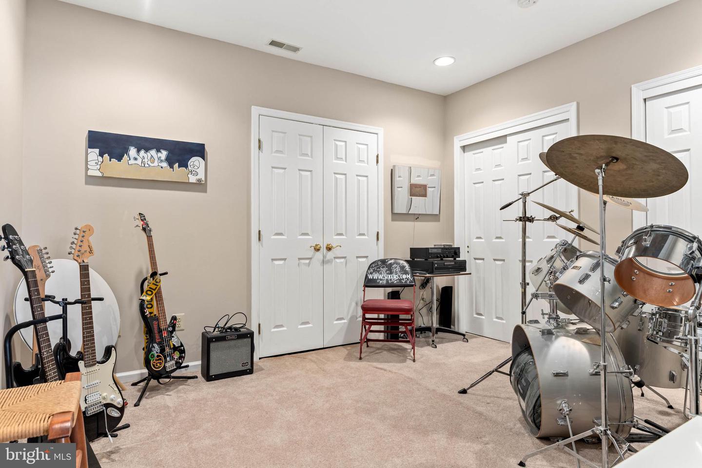 1123 Riverview Ln