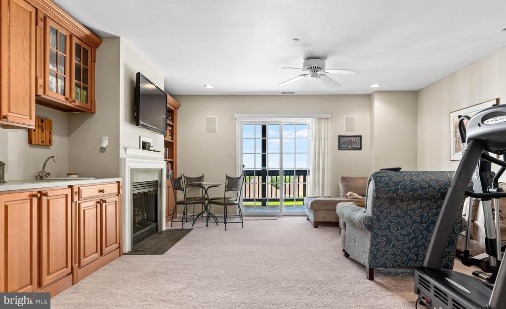 1123 Riverview Ln