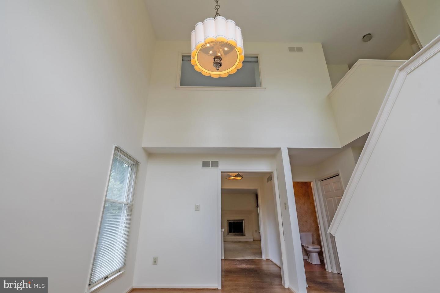 8803 Duveen Dr