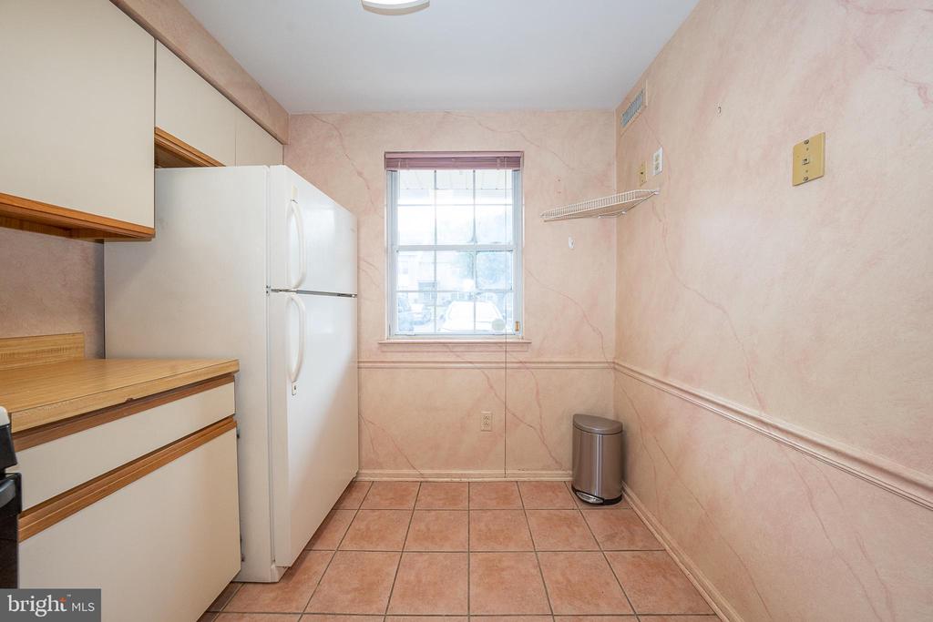 1703 Valley Glen Rd
