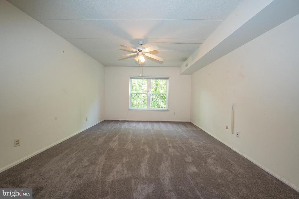 1703 Valley Glen Rd