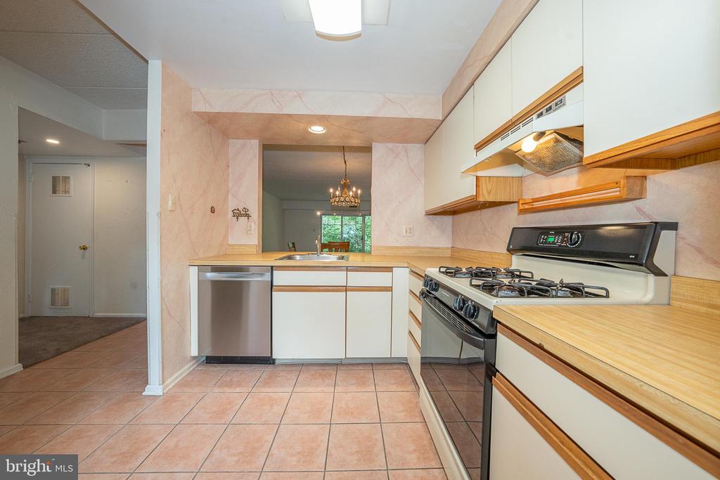 1703 Valley Glen Rd