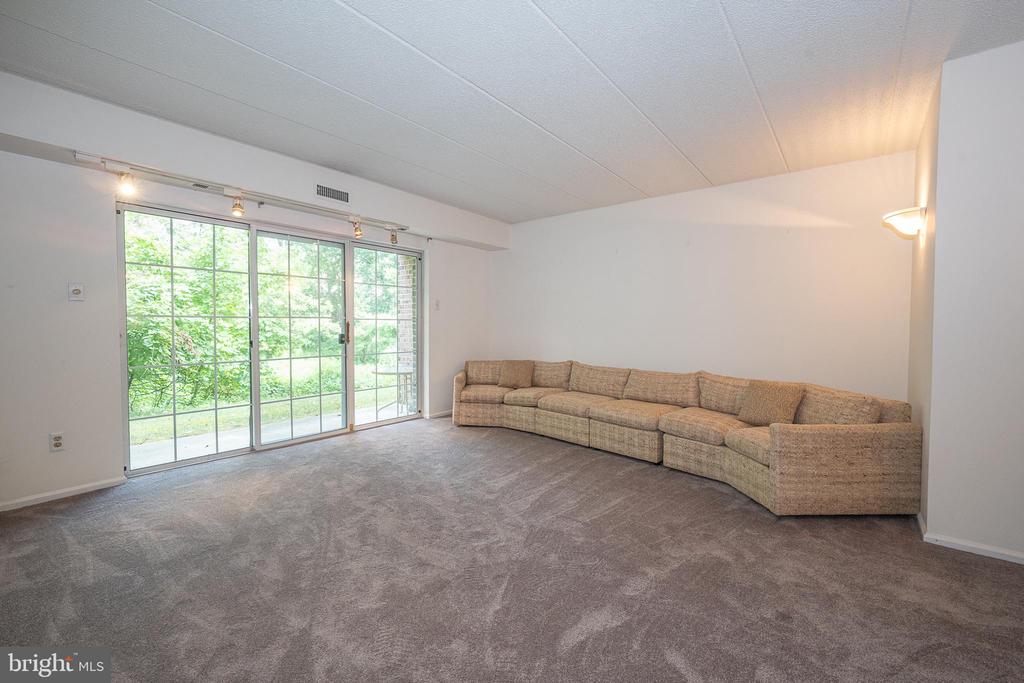 1703 Valley Glen Rd