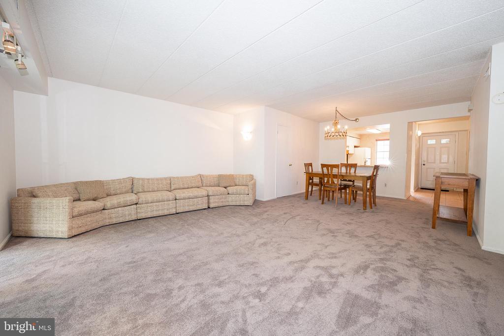 1703 Valley Glen Rd