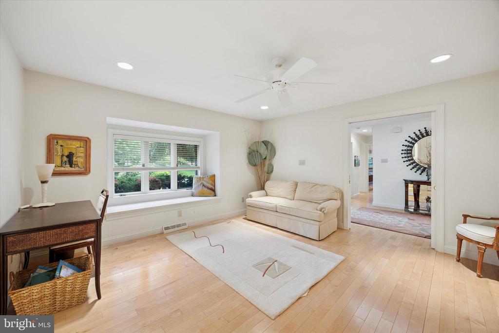 8 Fetlock Ln