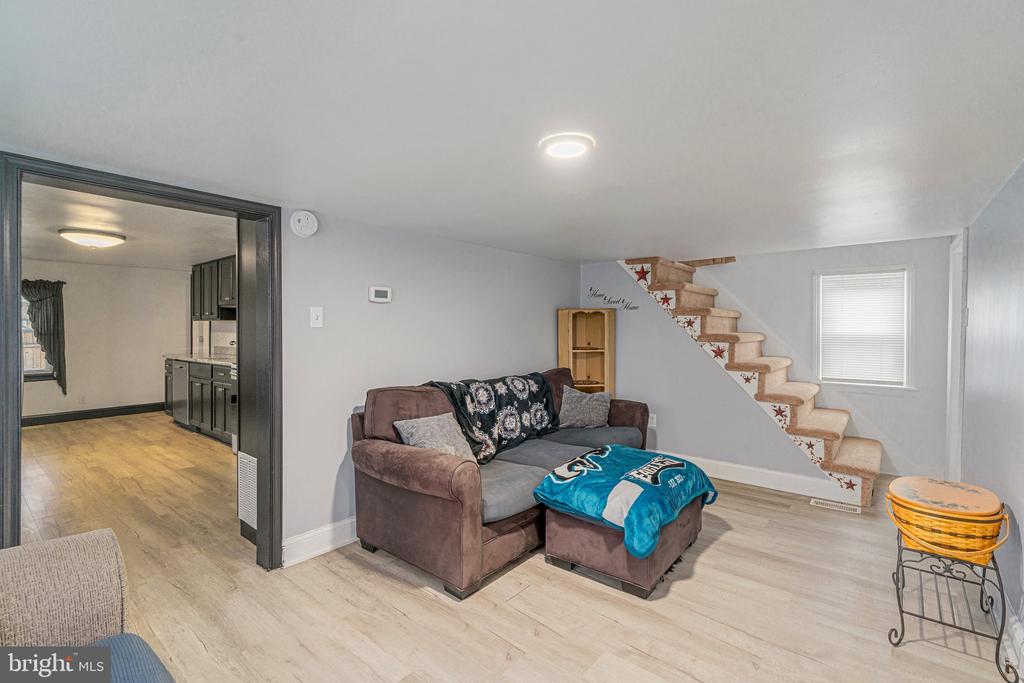 12 WILSON AVE