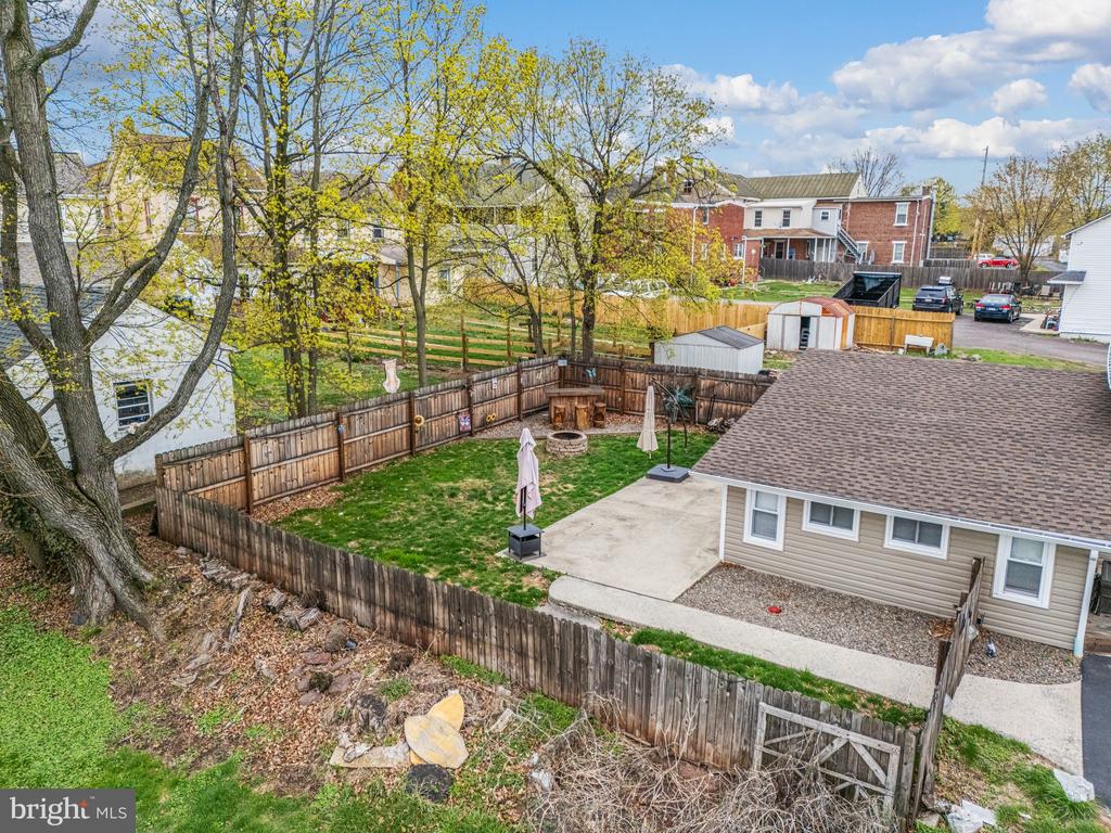 12 WILSON AVE