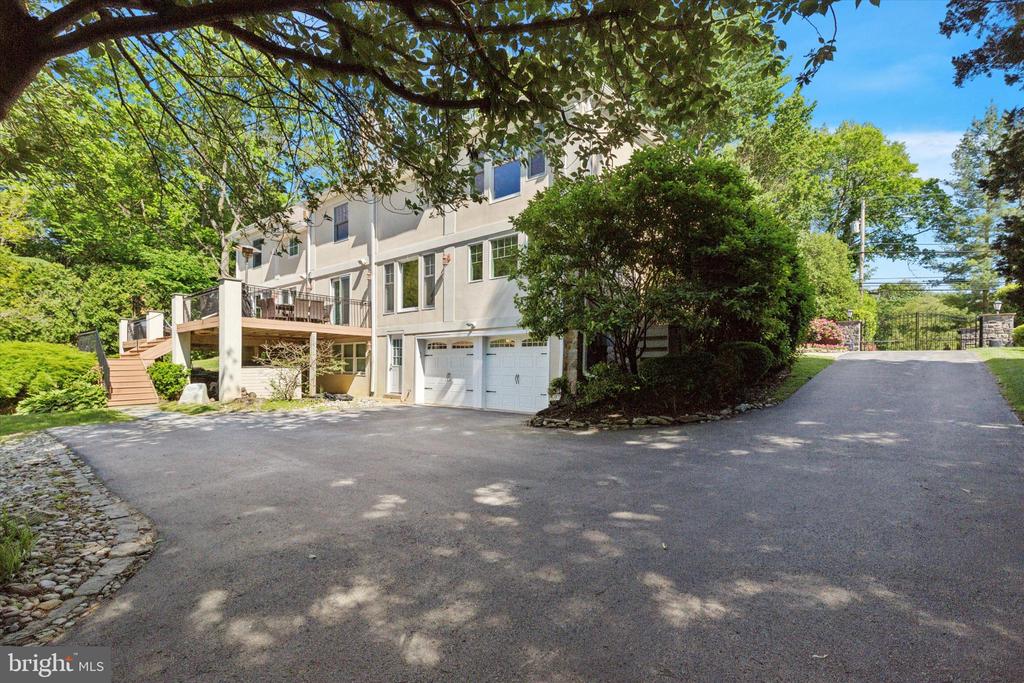 417 Youngs Ford Ln
