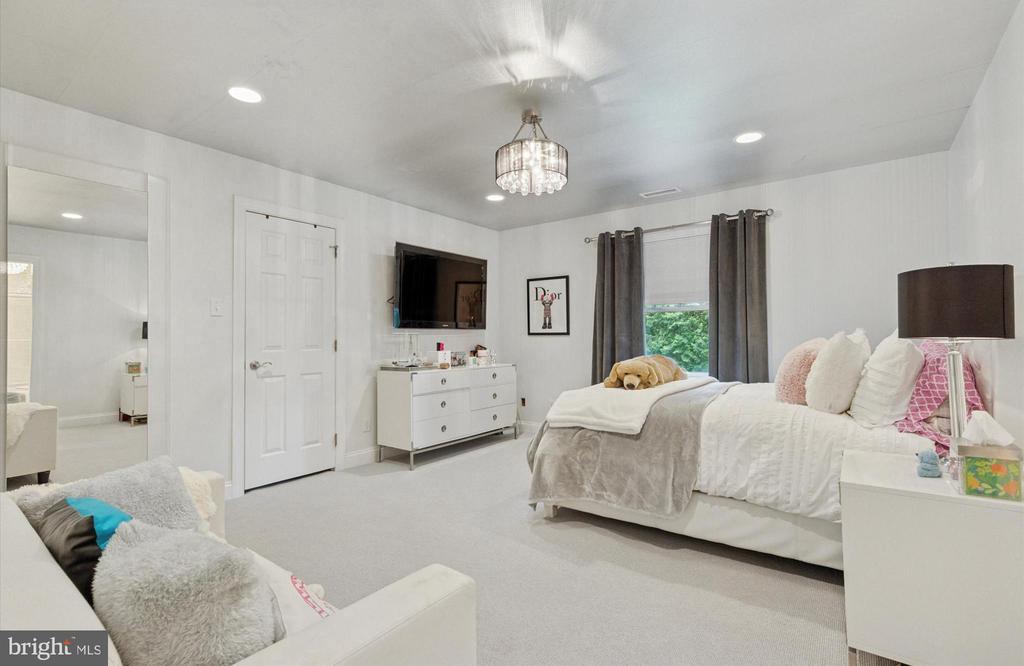 417 Youngs Ford Ln