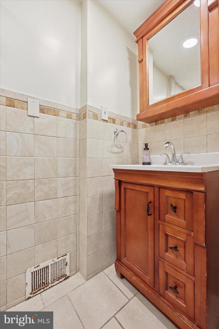 1217 Malinda Rd