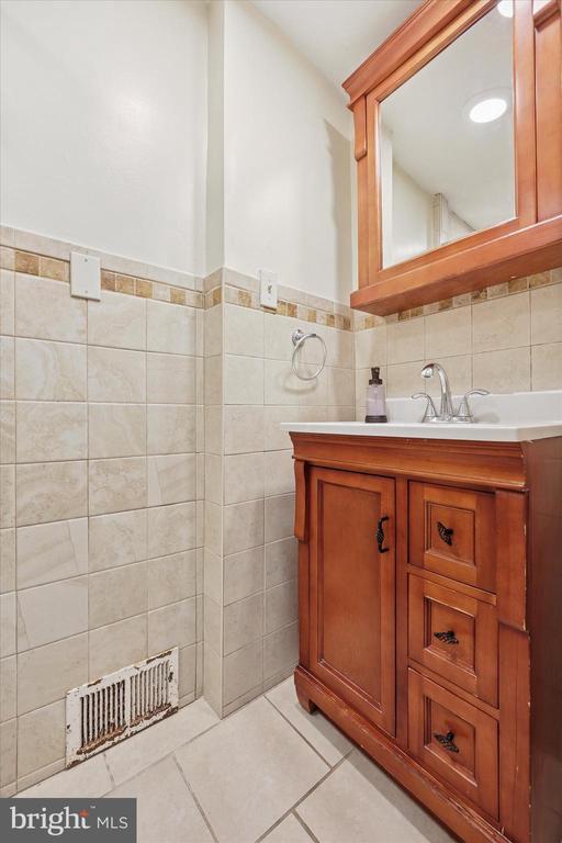 1217 Malinda Rd