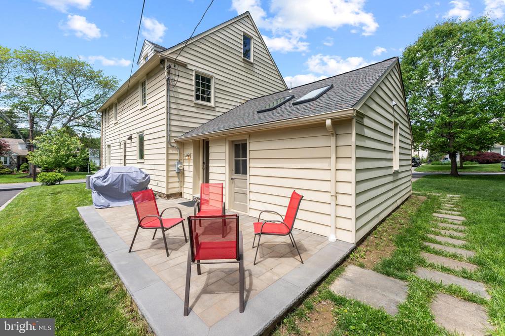 1110 Clover Hill Rd