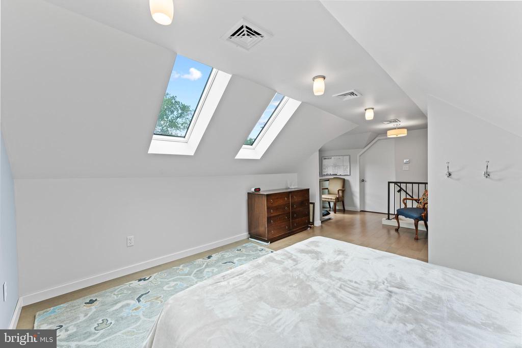 1110 Clover Hill Rd
