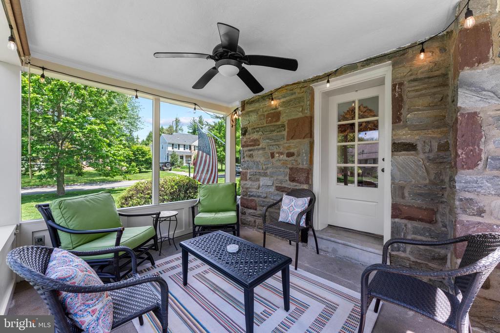 1110 Clover Hill Rd