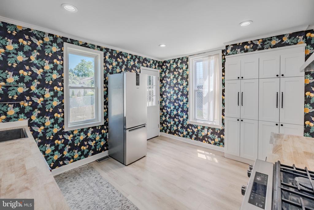 106 Rockland Ave