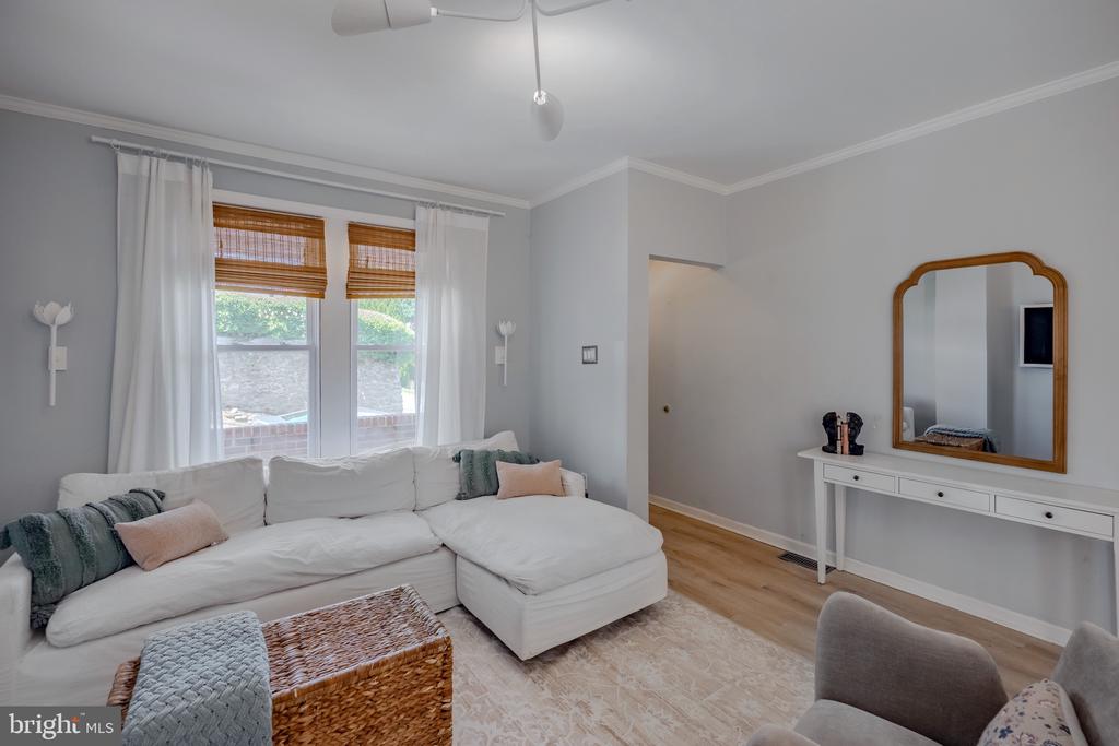 106 Rockland Ave