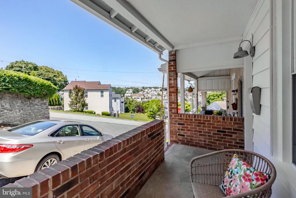 106 Rockland Ave