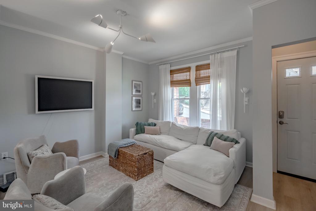 106 Rockland Ave