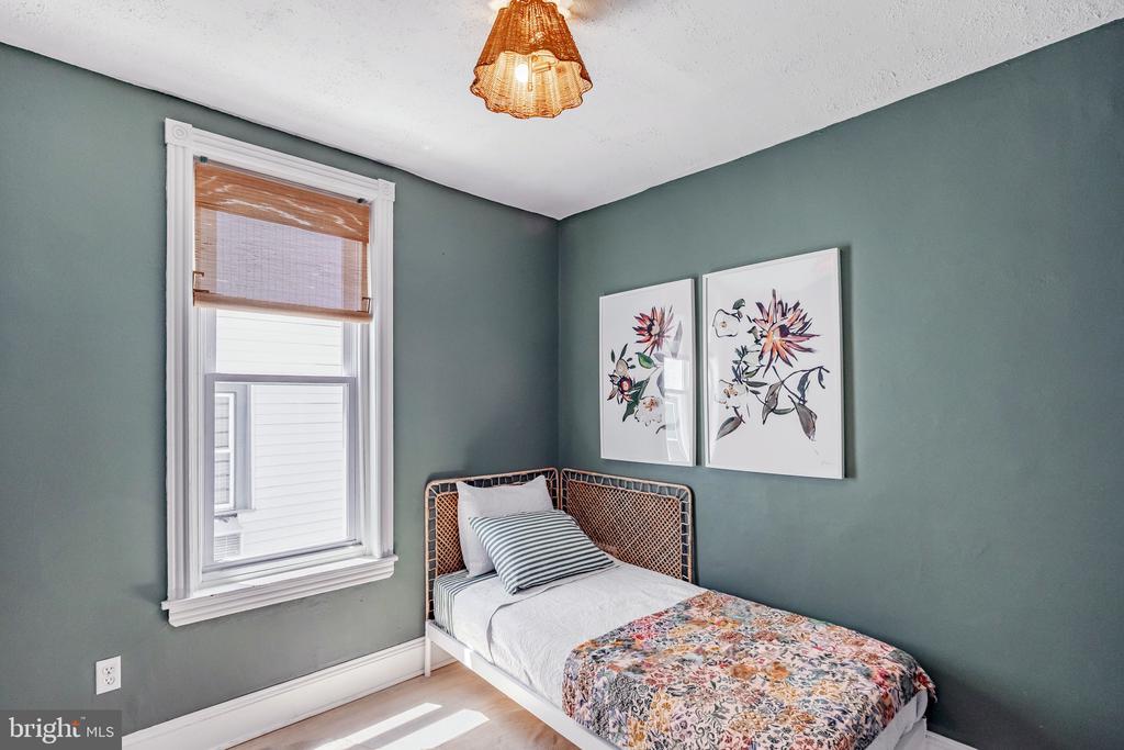 106 Rockland Ave