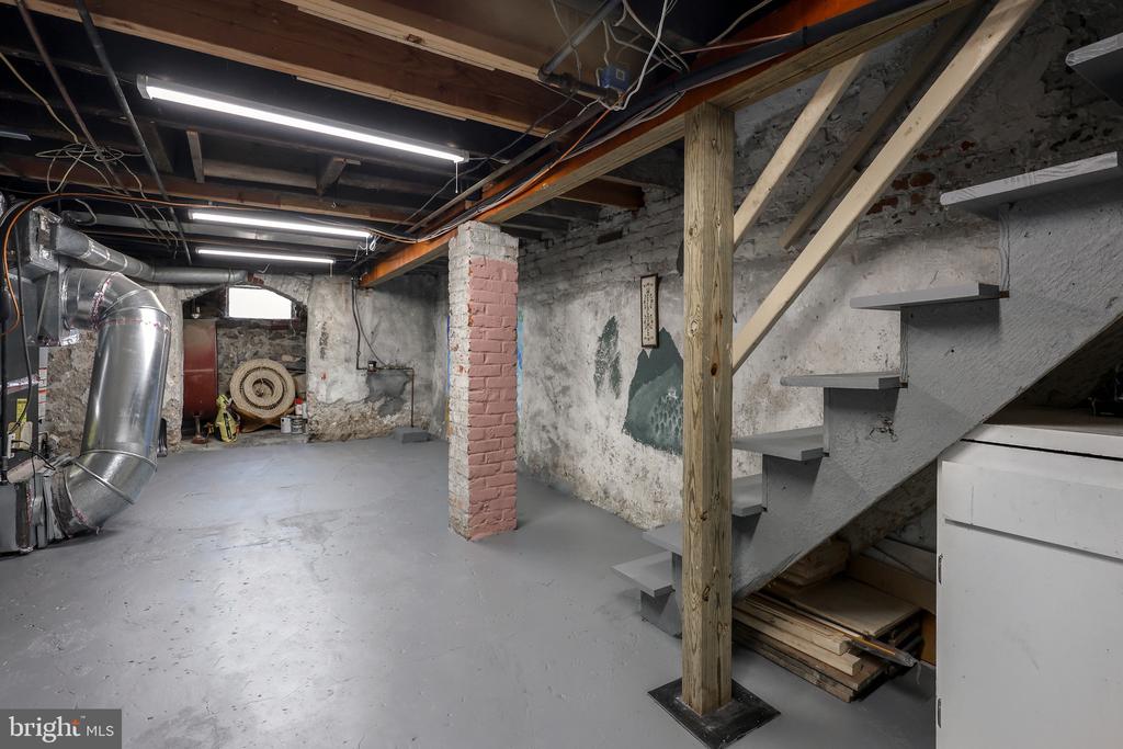 106 Rockland Ave